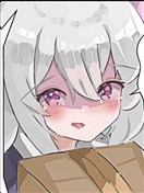 纸板箱里的害羞女孩